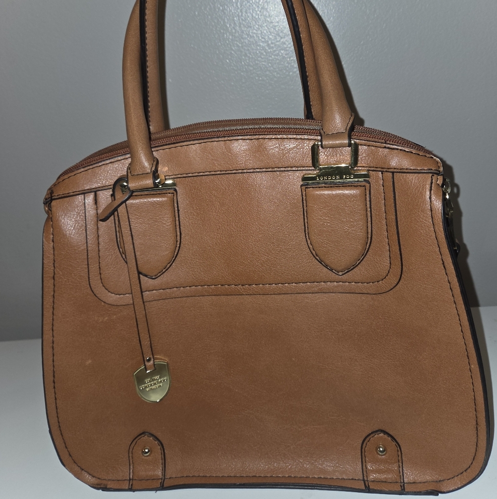 ☆LIKE NEW☆ London Fog Kensington  Leather Handbag in Cognac